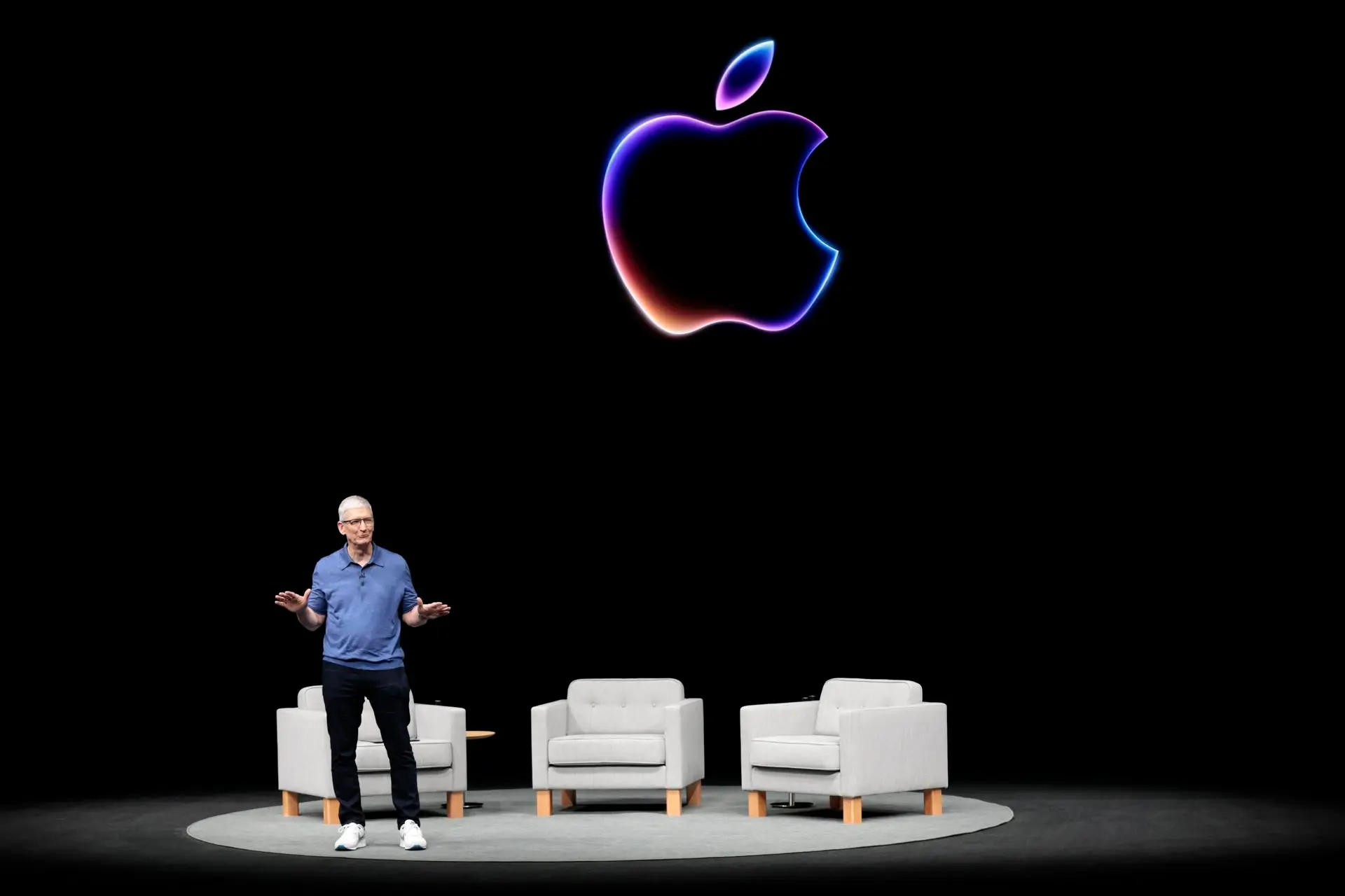 Apples-AI-Free-vs-Paid-Features-Unveiled